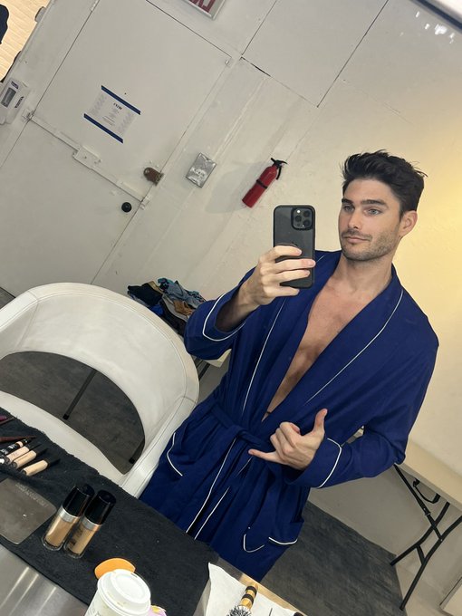 On set today shooting underwear campaign! Thank you @soulartistmgmt https://t.co/HKt9H2F0jc https://t<a href="/tag/boracay"class="tags"><span>#boracay</span></a><a href="/tag/philippines"class="tags"><span>#philippines</span></a>