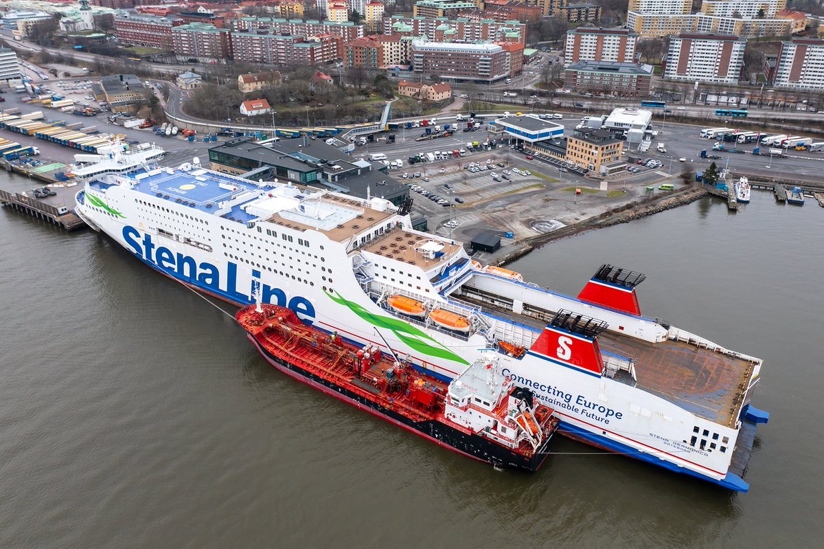 In partnership with @StenaLine and @PortGot, we’re proud to announce that the Stena Germanica, the world’s first methanol ferry, was the first non-tanker to successfully complete ship-to-ship methanol bunkering. Read the full press release: bit.ly/3H5q3jY