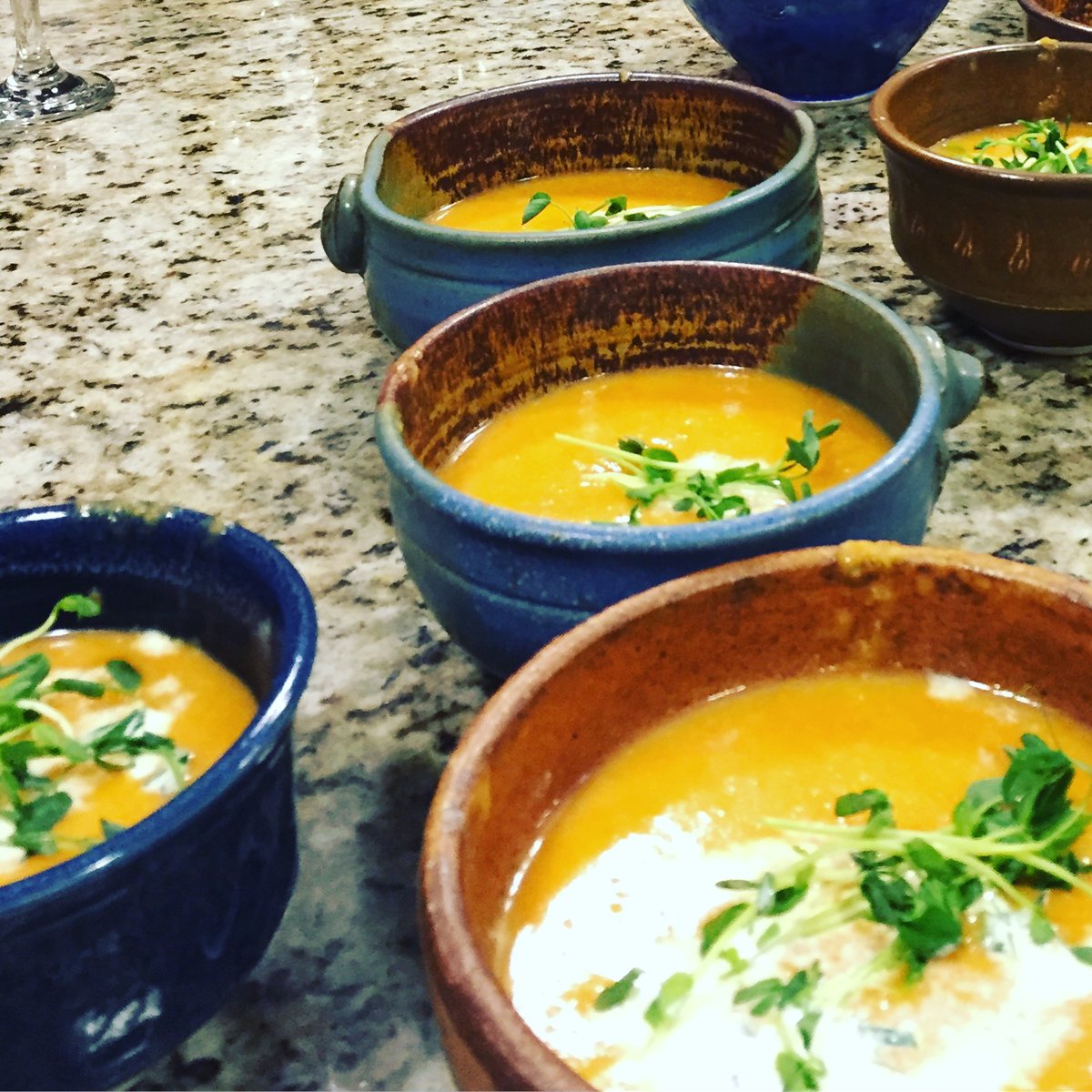 afinefit's tweet image. Still room to join my #VirtualCookingClass! Jan 29. $40. We'll be making 3 dif soups! Learn more and register: afinefitcatering.ca/all-events/jan…

#CookingClass #TwitterFood