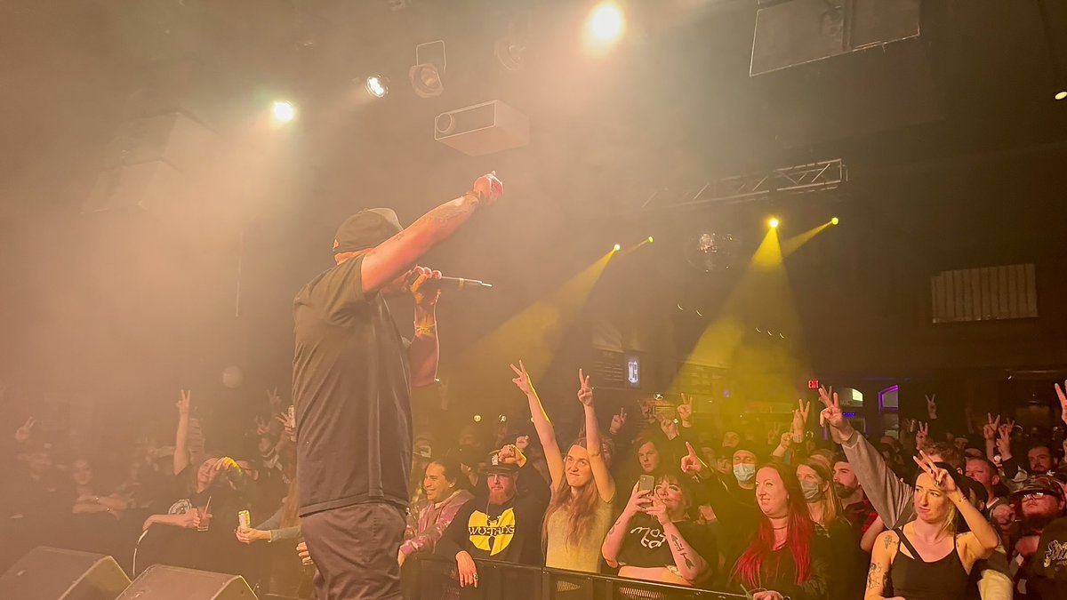 FollowMostafa's tweet photo. A lot of family in the building last night.. Thanks for the warm welcome Bellingham β₯οΈβ₯οΈ
#hiphop #rap #music #mostafa #djwill #lbol #littlebitoflove #live #show #concert #gza #wutang #bellingham #washington #wildbuffalo #soldout https://t.co/PdgS5BobRV