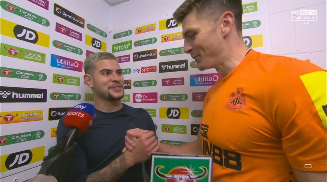 shawwal_96's tweet photo. BRUNO GUIMARÃES AND NICK POPE BROMANCE WE LOVE IT🥺🤩⚫️⚪️
#CarabaoCup #NUFC #SOTNEW https://t.co/G2ddTzpABx
