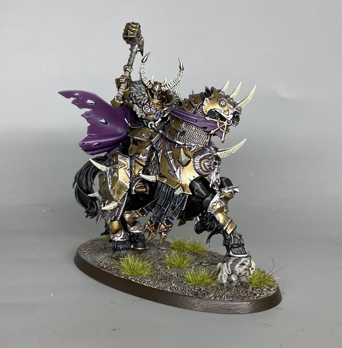 Managed to get this guy done, Chaos Lord on Demonic mount, takes my Slaves to Darkness army to 1000 points #chaos #slavestodarkness #warhammer #ageofsigmar #warriorsofchaos #paintingwarhammer