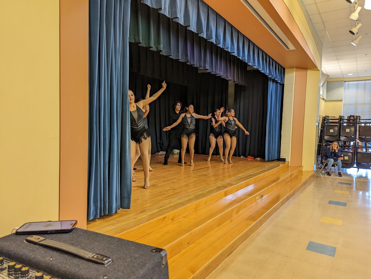 CburgWL's tweet photo. @Cburg_Coyotes CHS Xtreme Latin Dance performing @LittleBennettES https://t.co/yvXXuyeADF