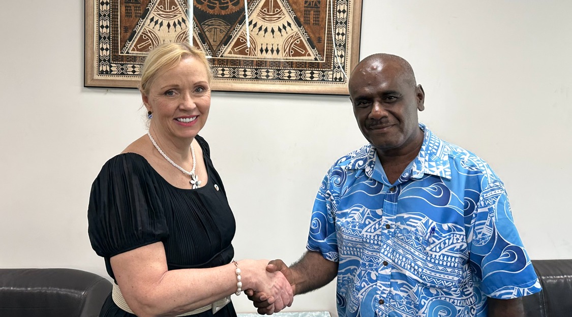 In Solomon Islands 🇸🇧 I am meeting the gov on sustainable transition from the Least Developed Country category. Good discussions w/ FM Jeremiah Manele on how @UNOHRLLS can support 🇸🇧’s development plans. And I look forward to meeting at the 2024 SIDS Conf in Antigua & Barbuda!