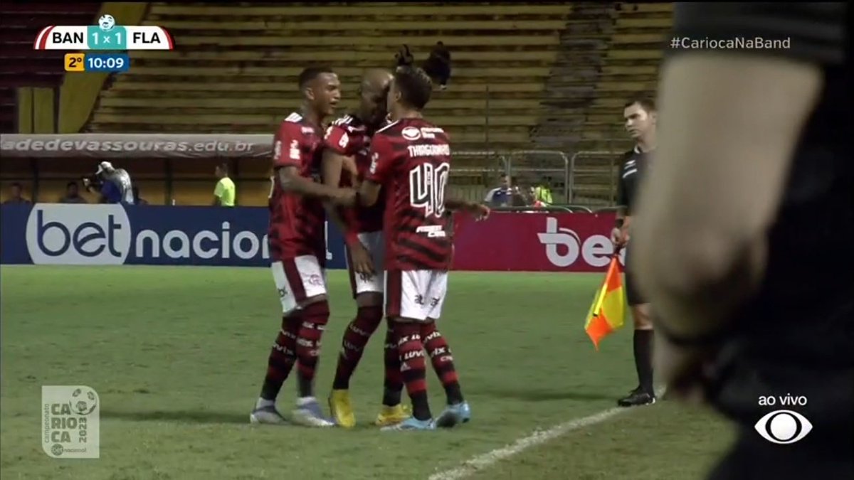 ILoveBarcelo7's tweet photo. Gol do Flamengo! Lorran! Bangu 1x1 Flamengo.

#CariocaNaBand https://t.co/HLu5J14OZO