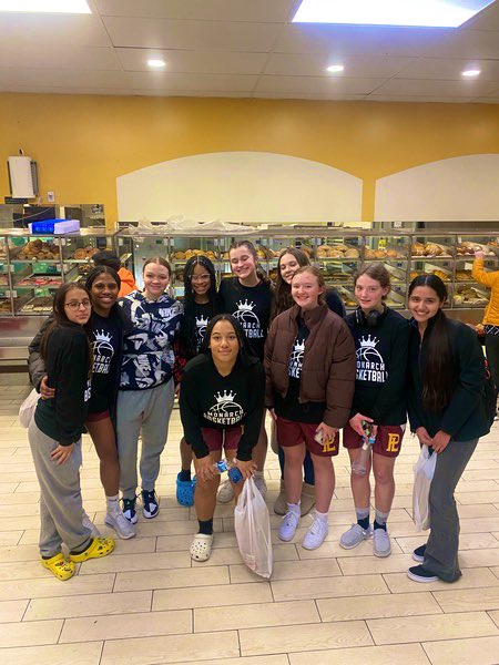 PapioGirlsBBall's tweet image. Our Reserve girls team lost tonight at Omaha South to the Packers. Stay positive and keep getting after it at practice! Hard work pays off! #WeArePLV #1Team1Family