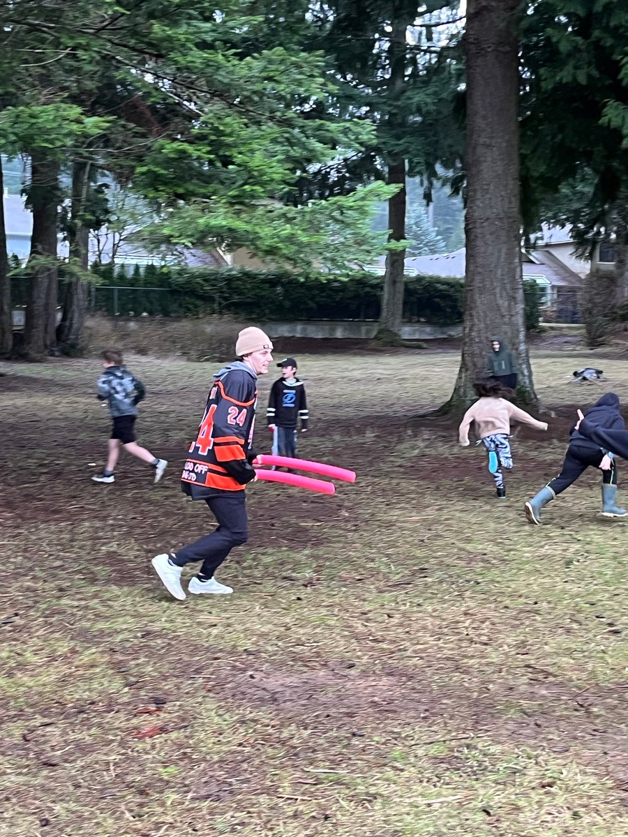 The guys had a great time at Pleasant Valley Elementary this morning. 

🗣️Feedback🗣️
The kids had an absolute blast and the 4 Clippers here were great. They interacted with the kids and were very professional at the same time!