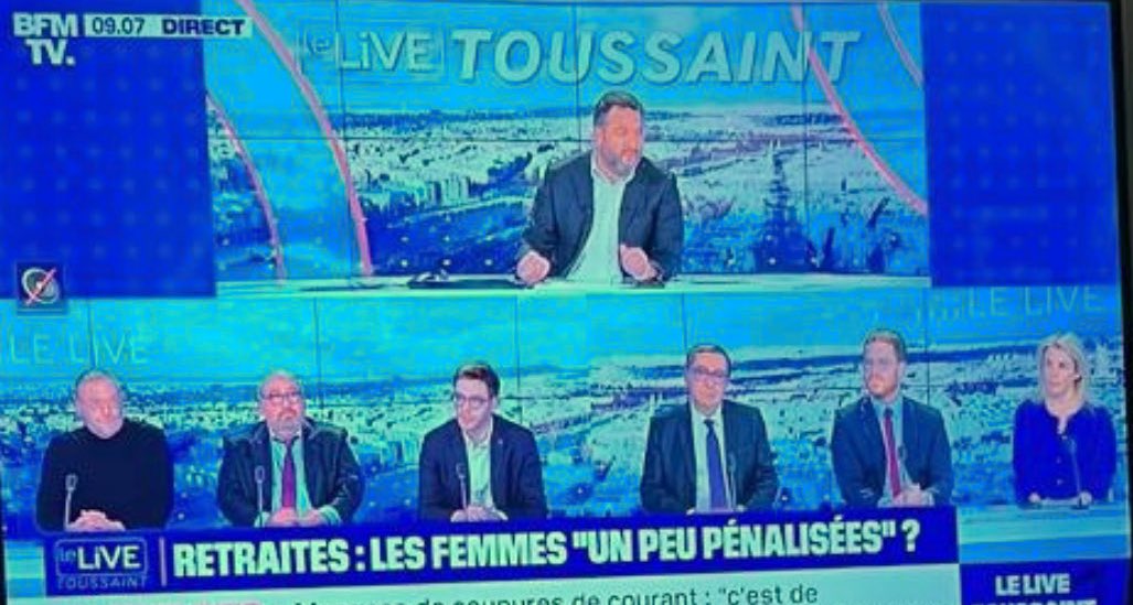 Il y a un truc qui ne va pas dans cette photo d’un plateau parlant des discriminions subies par les femmes mais quoi ?
Attention, ce n’est pas facile à trouver <a href="/Bruce_Toussaint/">Bruce Toussaint</a> <a href="/BFMTV/">BFM</a>