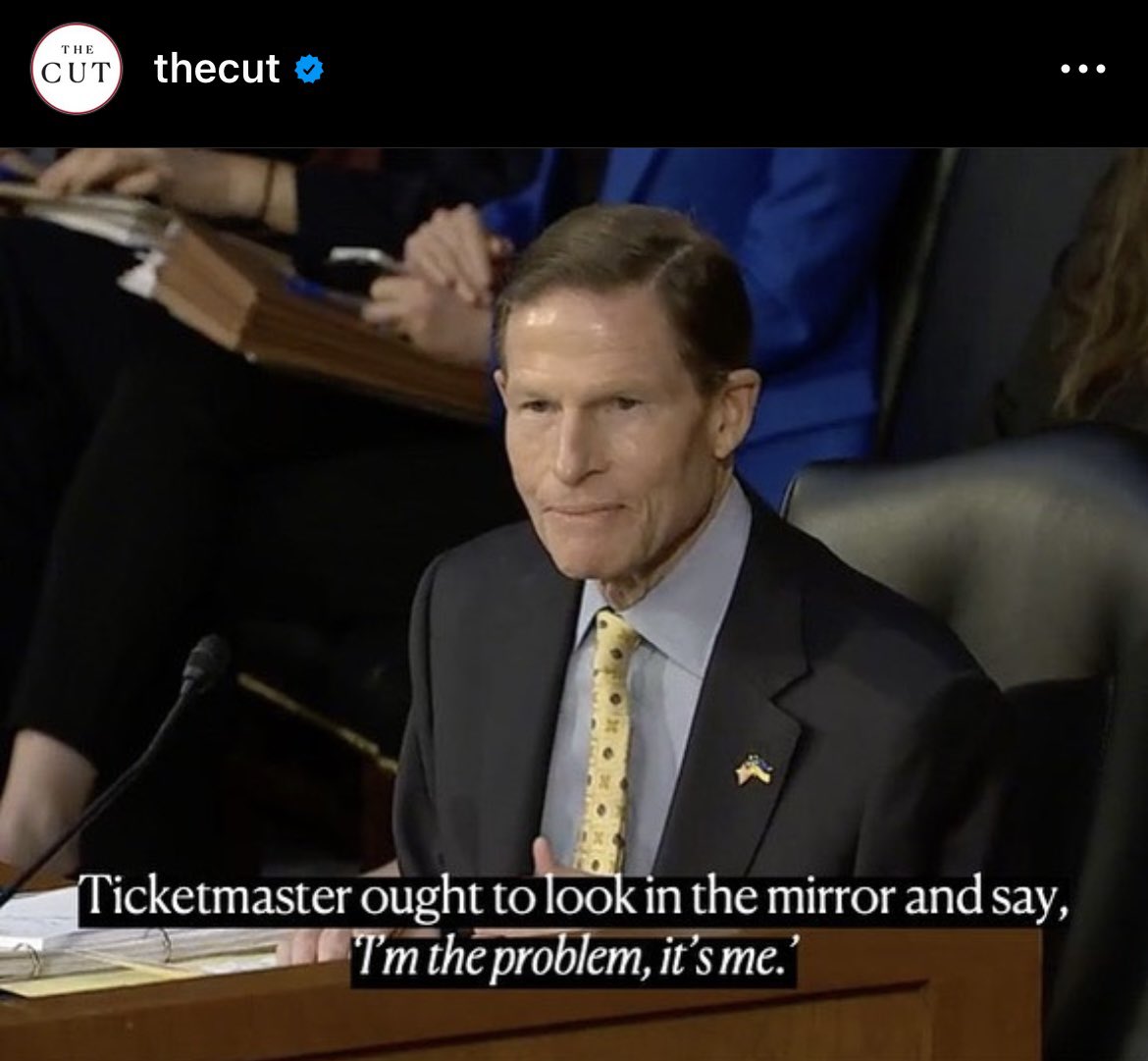 MsCodyGodwin's tweet photo. Senators to tech bosses: “What is internet?” 
Senators to Ticketmaster: https://t.co/Pt1Ohjklrf