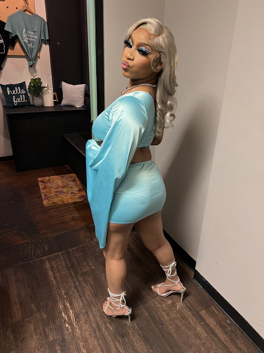 Tgotti_T's tweet photo. I got 22 reasons to act up 🥶😘💙 #LLBabyJo https://t.co/EDrbZENBIx