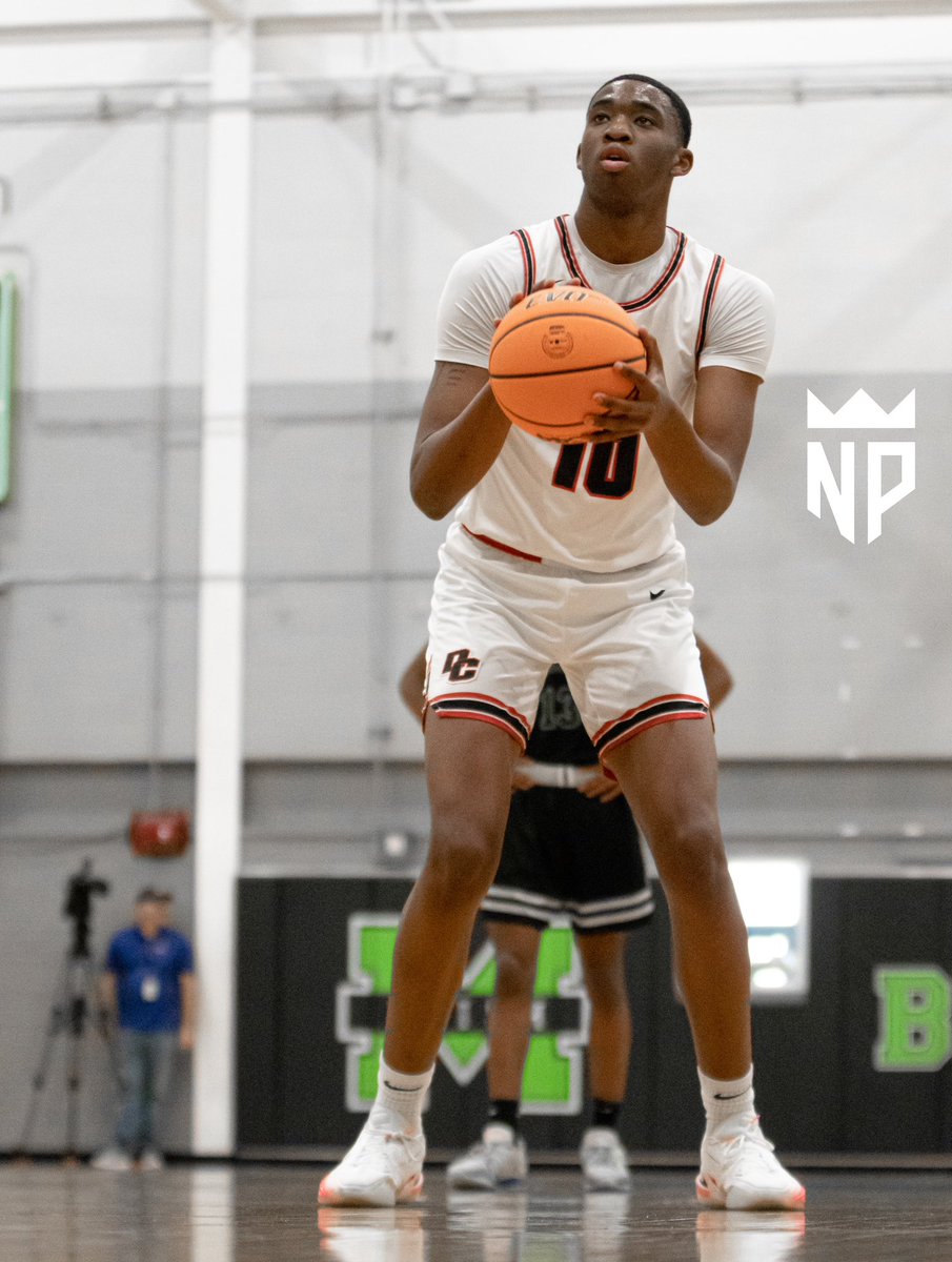 NxtProHoops's tweet photo. McDonald’s All American Rosters are out now! What’re your thoughts?#AllAmerican https://t.co/5B5q70gSgI