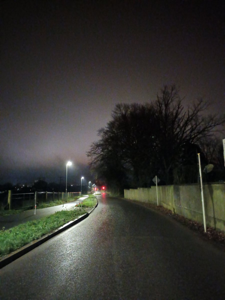 WildersLiz's tweet photo. #Day24 #Day754
#100daysofwalking
#round3crew @NTBreakfast #MentalHealthAwareness #Kildare
Another busy day, didn't get out till late, but at least it wasn't raining😊 https://t.co/Y9yO7Ity9L