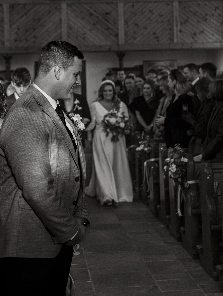 DonnaMcc94's tweet photo. The big moment..

#weddingday #church #leitrim #groom #bride #blackandwhite #infiniteimages https://t.co/Nud0PhJo3Q