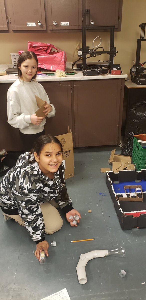 BishopFeild's tweet photo. The magic and joy of simple machine design in the Makerspace! #MakerEdNL @NLESDCA https://t.co/zuSht0P1CW