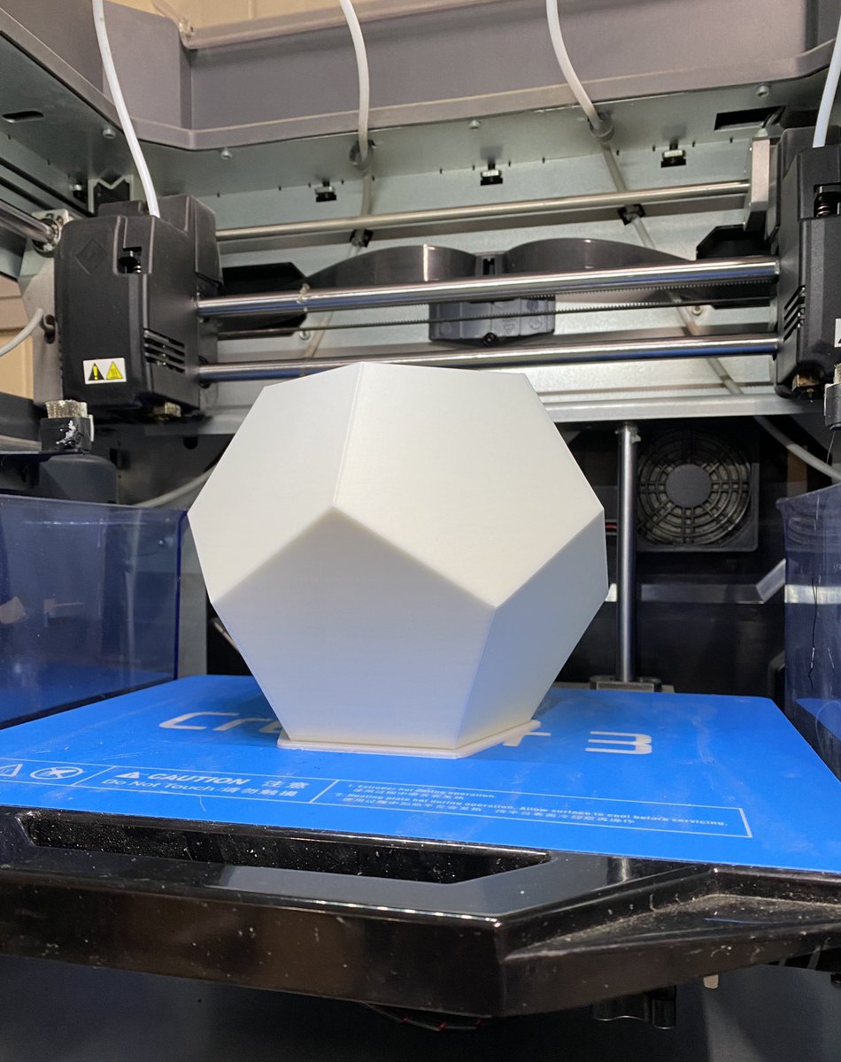 hiromitsu000321's tweet photo. 激寒環境でも正12面体を綺麗に造形してくれました☺️
#3Dprinting #3Dプリンター
#Creator3 https://t.co/bWRmU2xh8q