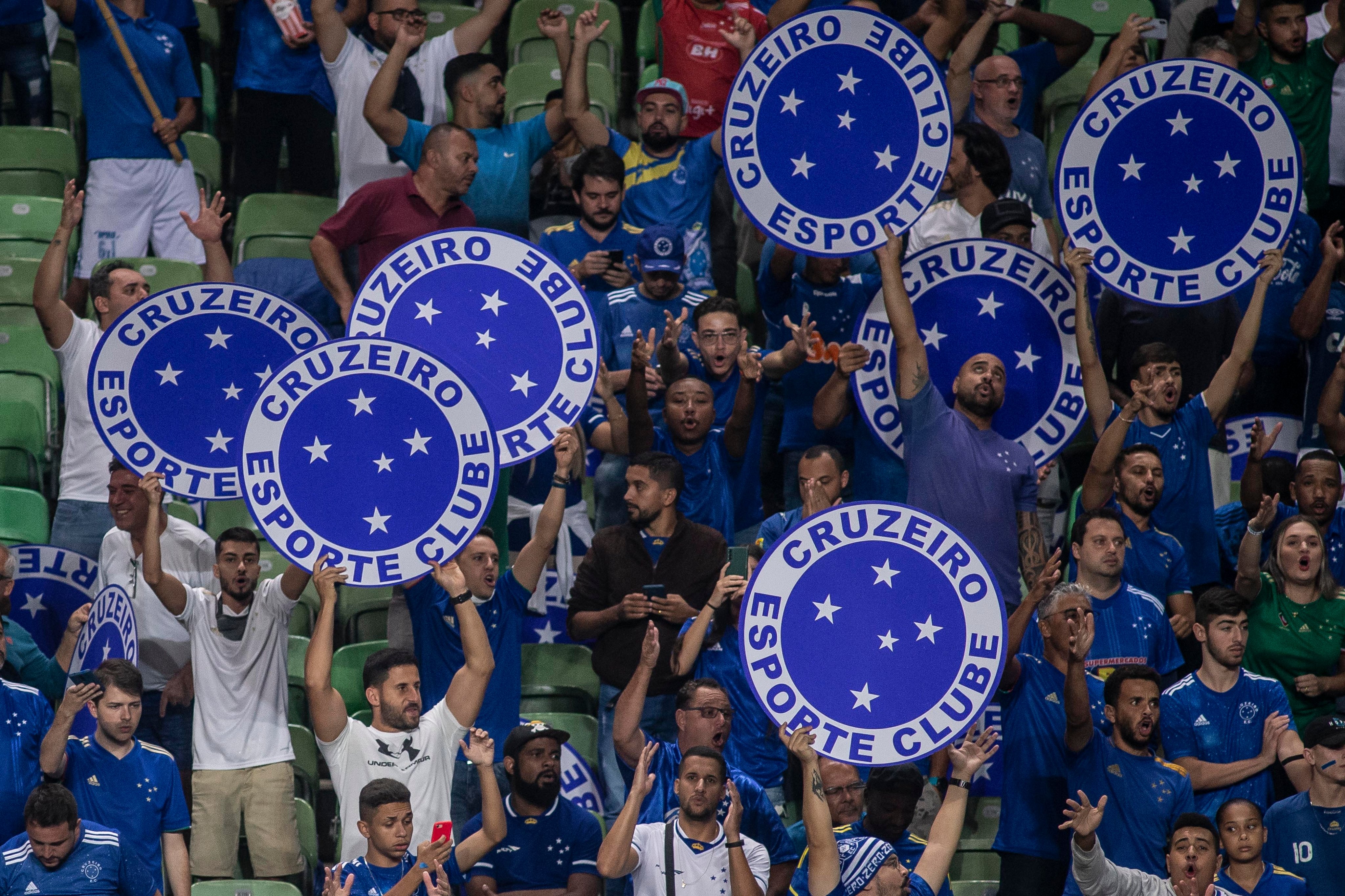 Ação solidária: absorventes serão trocados por ingressos para jogo do  Cruzeiro