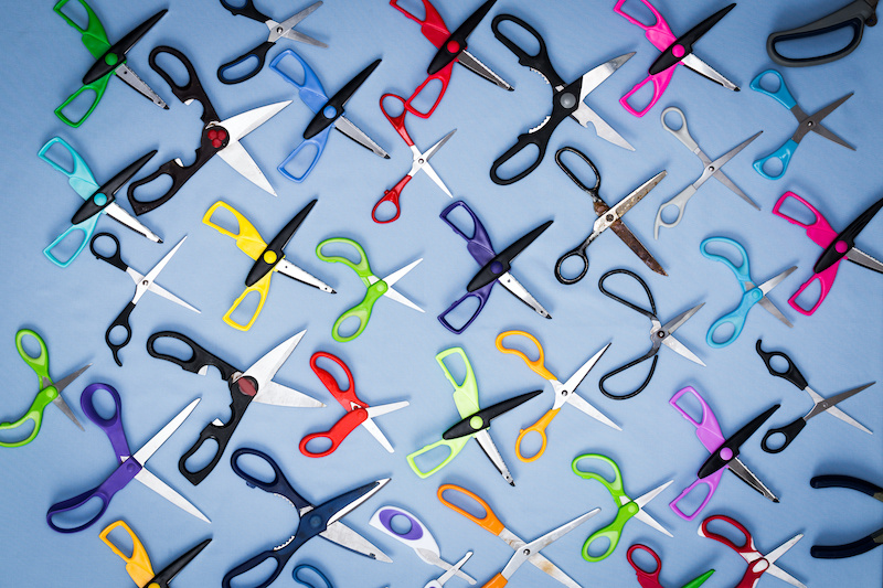 #CRISPR tools compared: In this review in <a href="/NatureComms/">Nature Communications</a>, <a href="/jianli_tao/">Jianli Tao</a>, <a href="/danielevanbauer/">Daniel Bauer</a> &amp; Roberto Chiarle look at CRISPR-Cas9/Cas12/Cas13 nucleases, DNA base editors, prime editors, and RNA base editors and offer considerations for therapeutic gene editing. ms.spr.ly/6010eAGZi