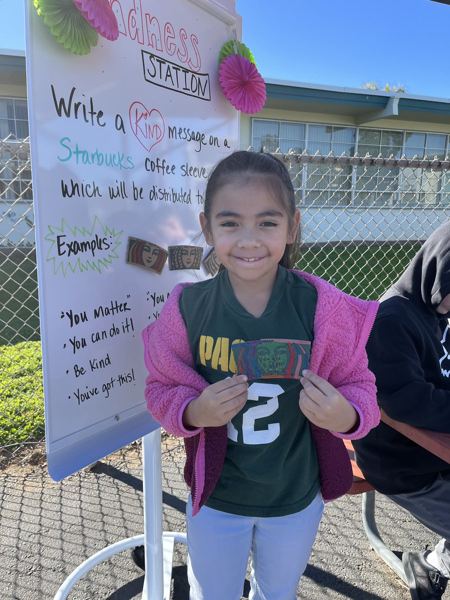 MonteVistaBobca's tweet photo. More #KindnessChallenge fun! We partnered with a local Starbucks and kids wrote kind messages on coffee sleeves. The sleeves will be distributed to north county customers💙💛 https://t.co/RnUdc8UgDW