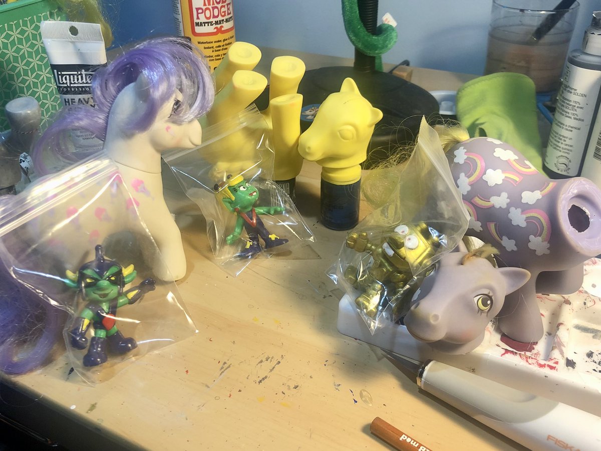 RhiPonies's tweet photo. I’ve got all three base ponies with their references now. Time to take out hairs and remove paint! https://t.co/5pRS0yCJvb