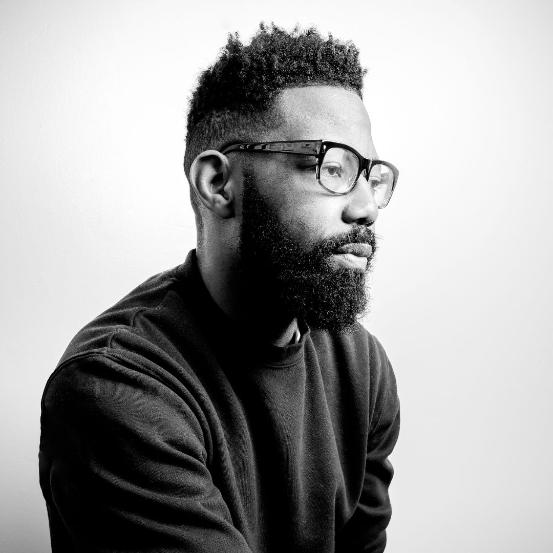 FrederickHonors's tweet photo. In honor of #BlackHistoryMonth, Frederick Honors College presents: In Conversation: Pittsburgh’s own Damon Young, author of What Doesn’t Kill You Makes you Blacker in conversation with @PittTweet's Dr. Michael Sawyer at February 13 at 7pm in Alumni Hall: https://t.co/iDoyLCDBQB https://t.co/JvCGn7r90P