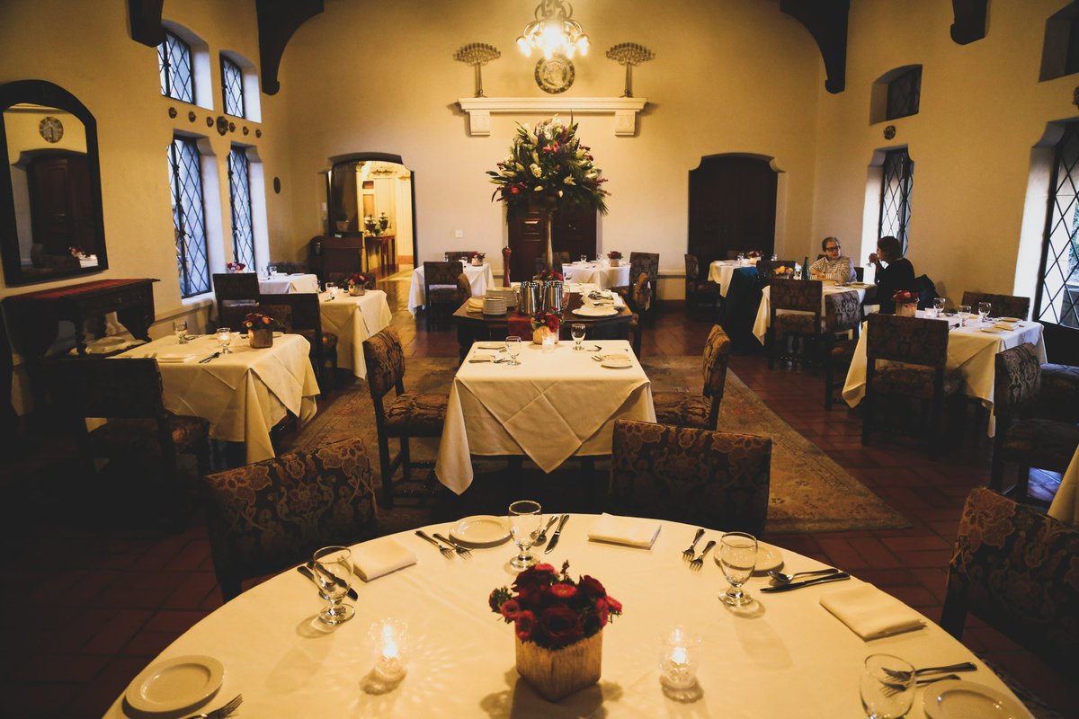 VisitBerkeley's tweet photo. Enjoy a classic cocktail at Morgan’s and then dinner at @JuliasBCC in the @berkeleycityclb! This historic hotel was designed by Julia Morgan, the first female architect in California.
✌️ https://t.co/0U4RFRp2Ub
📷 @BYCMicroguides #berkeley #visitberkeley @VisitCA https://t.co/k22l1TYqhg