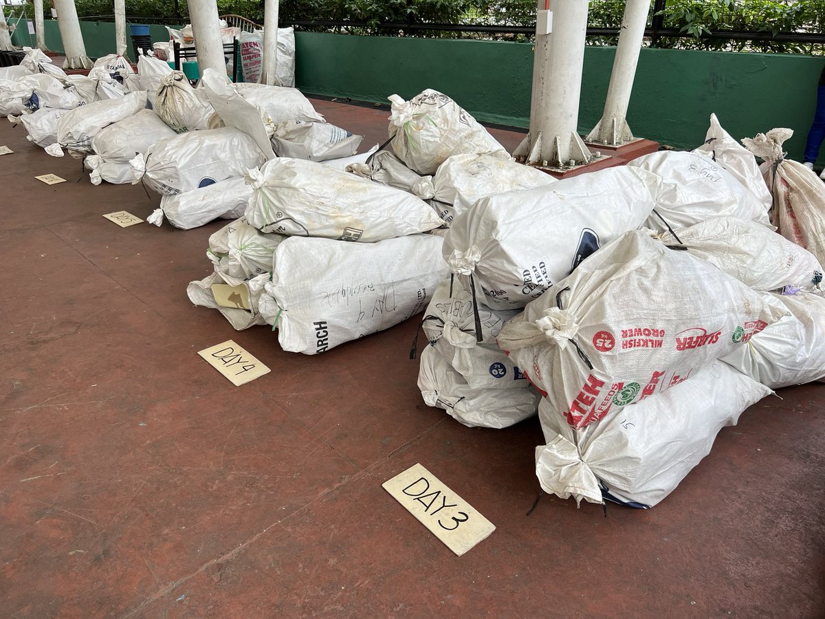 NickMallos's tweet photo. Fascinating to participate in household waste assessments and learn how these data create foundation for #zerowaste policy solutions to stop #plasticpollution. Thanks for a great day of learning @GAIAnoburn @zerowasteasia @ecowasteph @motherearthph. #zerowastemonth https://t.co/F5NDnK4oQP