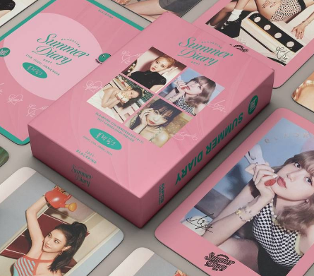 shopeekpop's tweet photo. 💗🖤 lomo cards do blackpink - a thread https://t.co/26gJaWdMDV