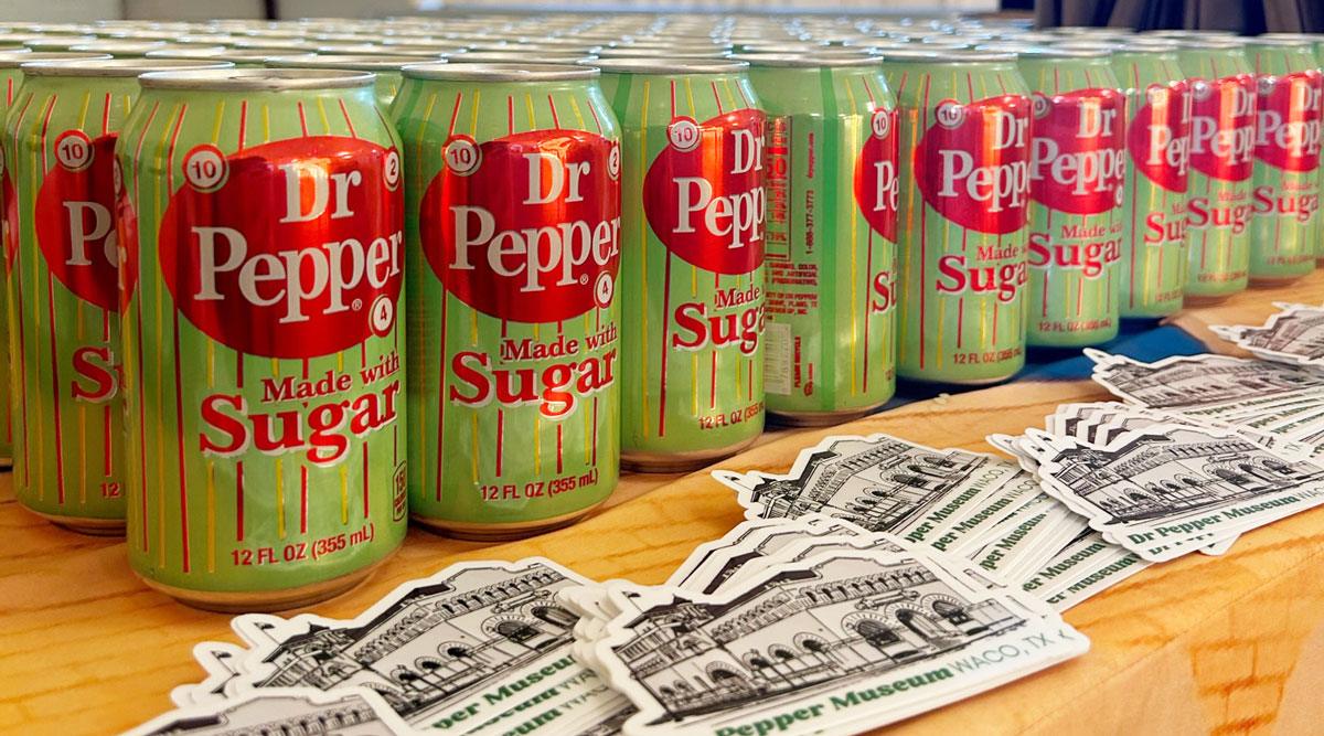 Happy 70th birthday, Dr Pepper Hour! 🐻🥤

Since 1953, Dr Pepper Hour has been a tradition at Baylor -- with free Dr Pepper floats in the SUB every Tuesday afternoon.

Today, we partnered with <a href="/drpeppermuseum/">Dr Pepper Museum</a> to celebrate this history!