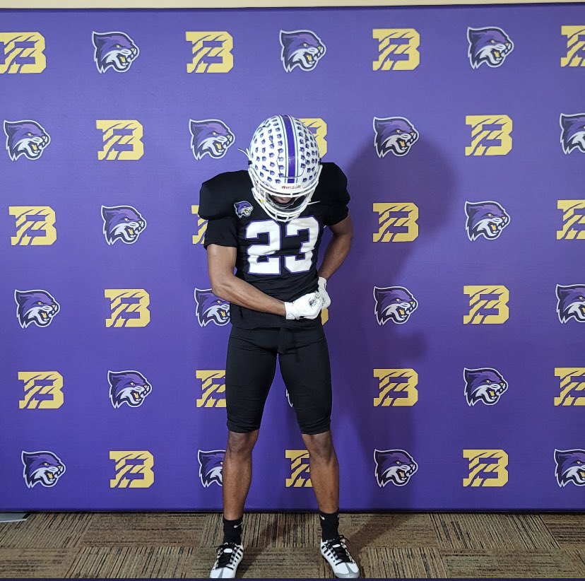 tybuggg1's tweet photo. Enjoyed my visit at Bethel today !! Thanks for the hospitality and love 💜@CoachKLBs @_CoachBrewer @BIGshadowMIKE https://t.co/JTWD41vT8l