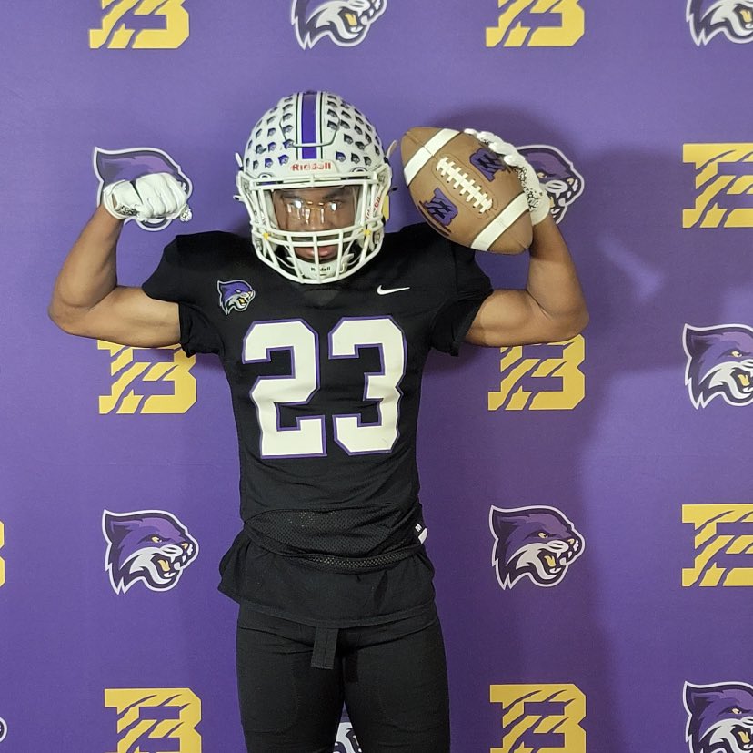 tybuggg1's tweet photo. Enjoyed my visit at Bethel today !! Thanks for the hospitality and love 💜@CoachKLBs @_CoachBrewer @BIGshadowMIKE https://t.co/JTWD41vT8l