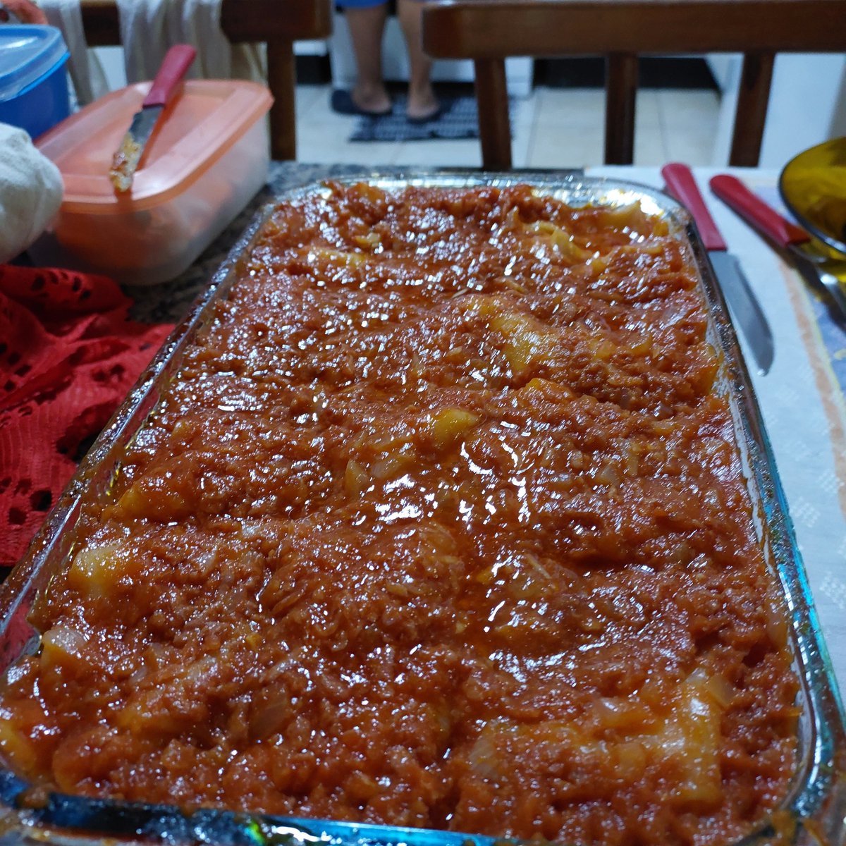 Tô cada vez mais gorda e comendo lasanha no jantar de terça 🤷🏻‍♀️. Foi o que consegui fazer com o que tinha na geladeira e sem gás