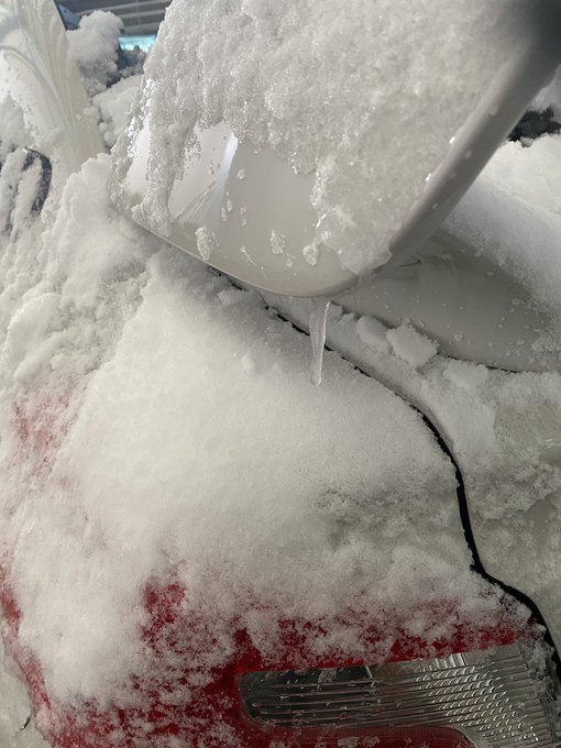 リアウィングから垂れるつららがいとをかし 