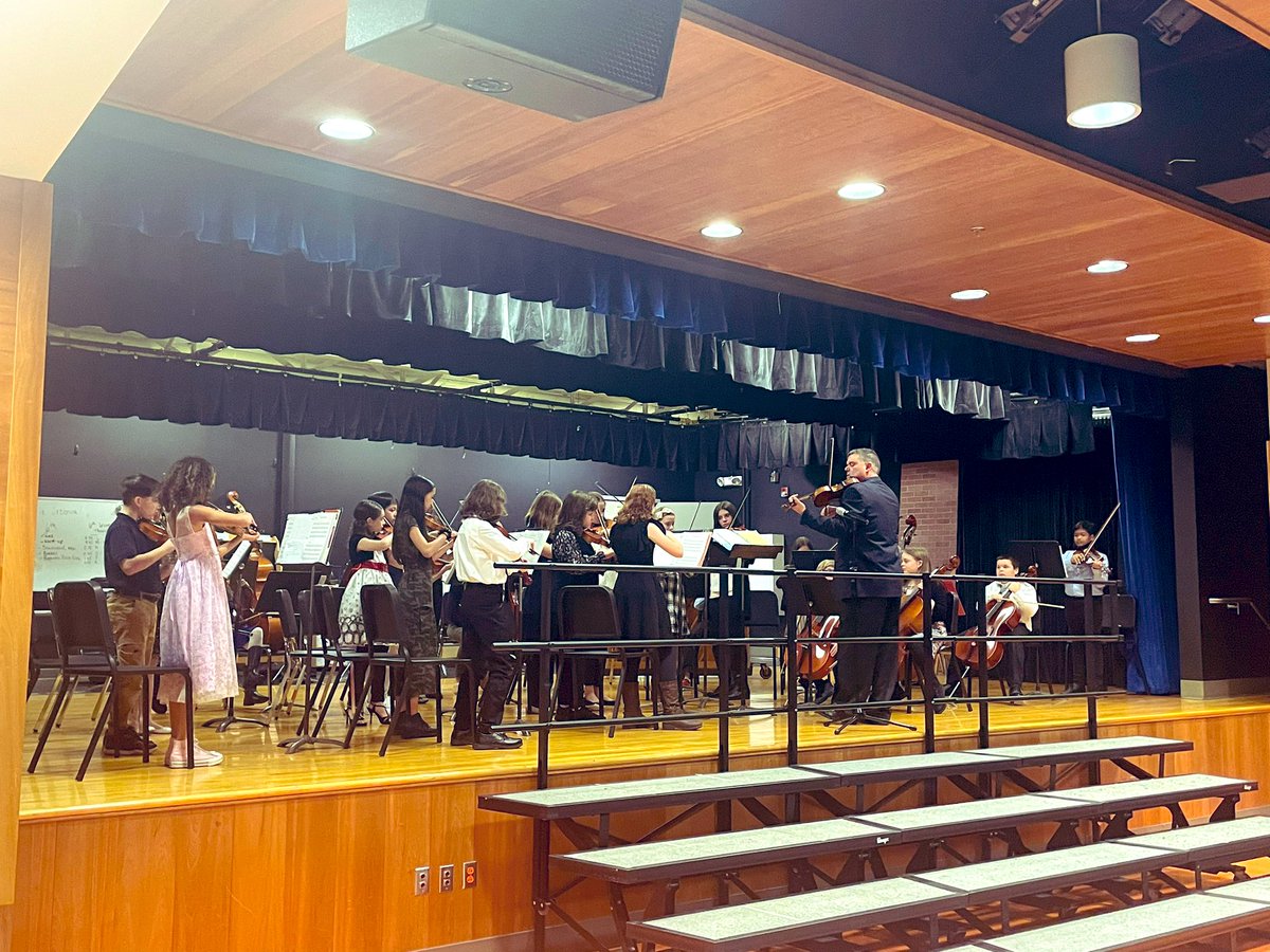 JAnconaLHS's tweet photo. An outstanding winter concert this evening! Thank you to our dedicated music staff and our families for helping our students shine! So proud! 🎶 https://t.co/8yEn7Q9ywO