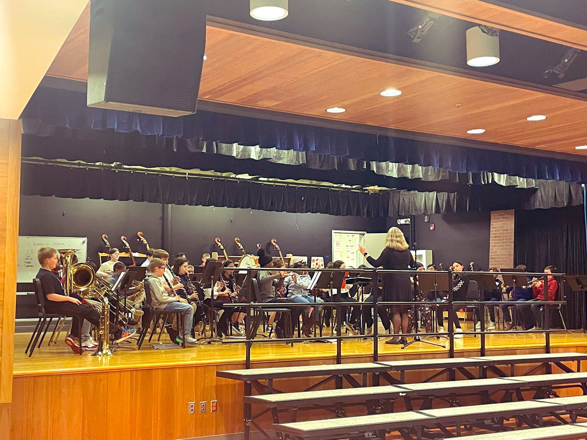 JAnconaLHS's tweet photo. An outstanding winter concert this evening! Thank you to our dedicated music staff and our families for helping our students shine! So proud! 🎶 https://t.co/8yEn7Q9ywO