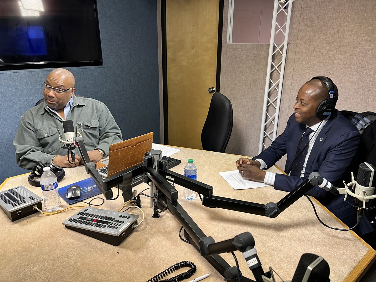 We are LIVE! Join our very own @huprez17 on The Daily Drum, 96.3 WHUR, for a chat on campus safety, the newly announced University Affiliated Research Center (UARC), and all things Howard.
