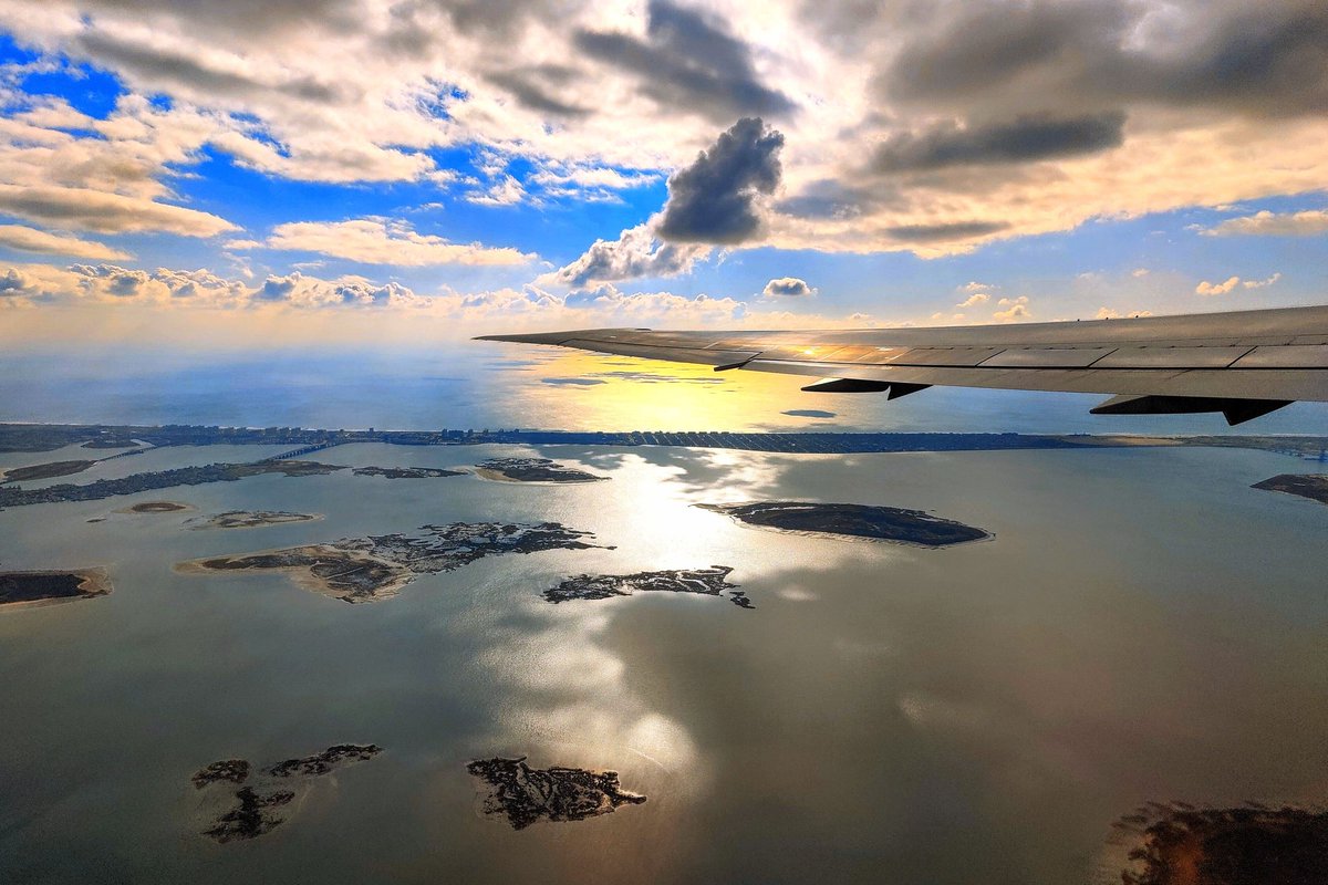 Antonio_Luis's tweet image. Took this with my #OnePlus10Pro on my flight home from the @oneplus 9 year anniversary in Dallas Texas last month 😎. 
@OnePlus_USA @Snapdragon
#ShotOnOnePlus #ShotOnSnapdragon 
#sunset #sky #beautiful #cloud11