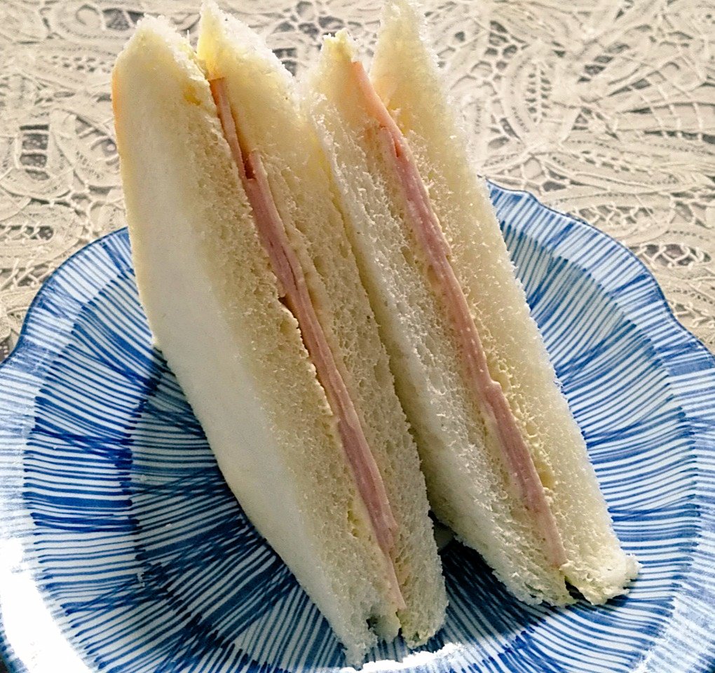 ハムサンドイッチ