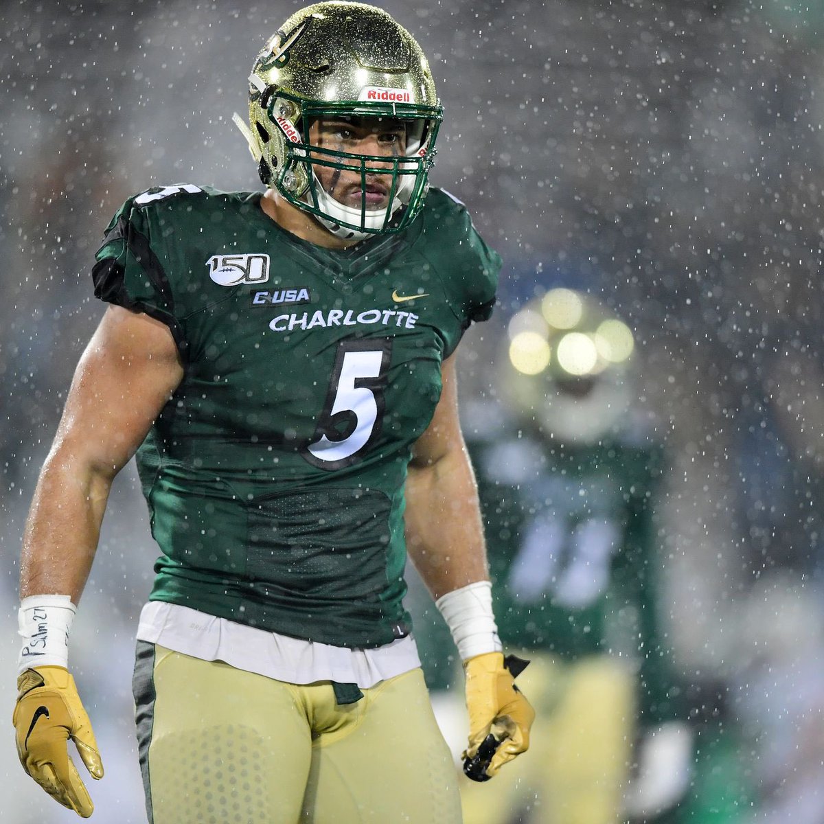 #AGTG 
Blessed to have been Re-Offered by UNC @ Charlotte ⚪️🟢 <a href="/CoachOjong/">Coach Rod Ojong</a> <a href="/georgiadeac10/">Coach KP</a> <a href="/coachstephens56/">Franklin Stephens</a> <a href="/_coachthoward/">Torrey Howard</a> <a href="/I_Am_OD3/">Oliver Davis II</a> @CREDOsportsperf @MohrRecruiting <a href="/McEachernFtball/">McEachern Football</a> <a href="/JeremyO_Johnson/">Jeremy Johnson</a>