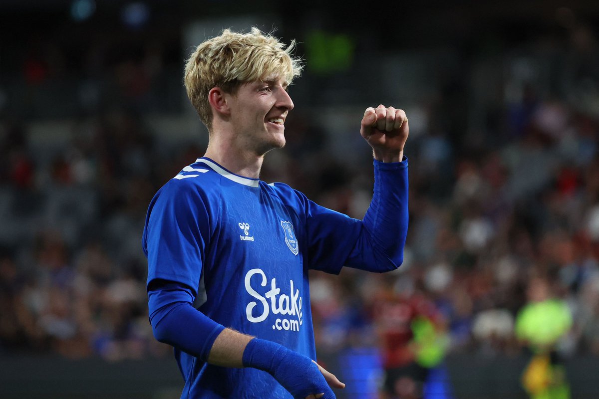 FabrizioRomano's tweet photo. Newcastle have submitted an opening bid for Anthony Gordon — pushing to get the deal done, all parties are now discussing as @LukeEdwardsTele has reported ⚪️⚫️ #NUFC

“I can tell you absolutely nothing”, Eddie Howe said about Gordon deal. https://t.co/tDq4MMLdRo