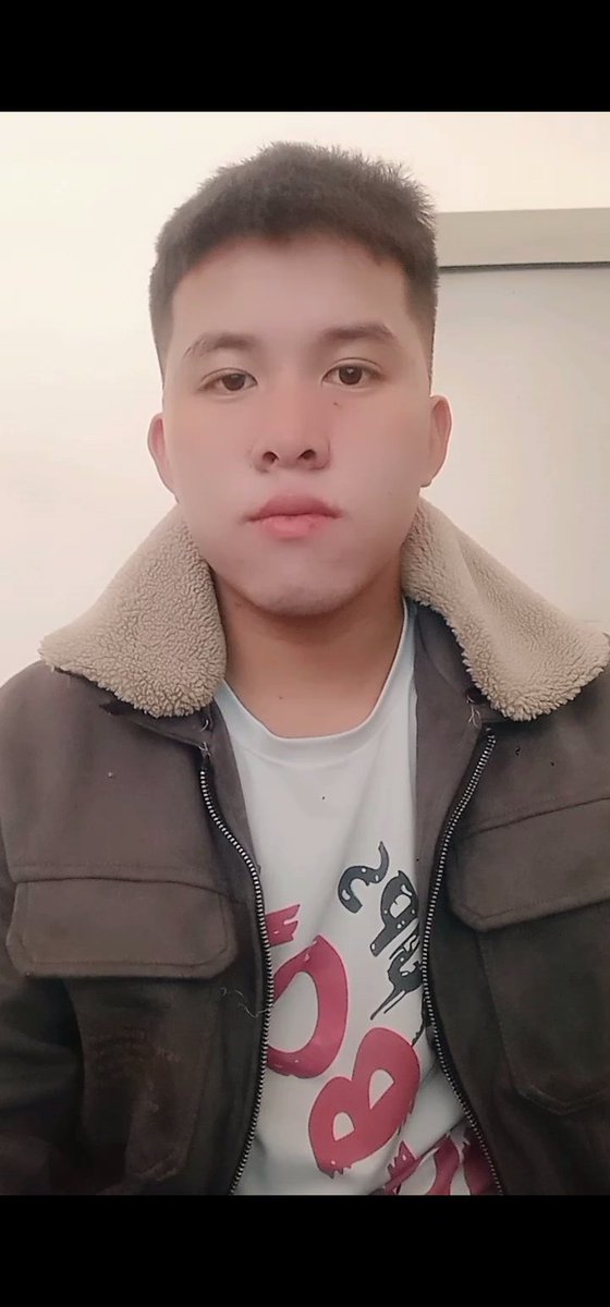 JyTrung's tweet photo. Có ai muốn biết 🌚🌚🤤 https://t.co/DinNxAdsEb
