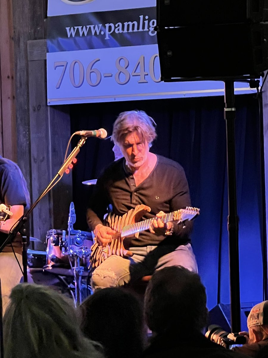 LizCreekGirl's tweet photo. Charity event tonight and pretty dang cool watching George Lynch shred five feet from me.  See Eric Brittingham and George Lynch brought to life my posters from 1987.  Also playing Reb Beach and Stet Howland with Pete Evick. Big fun. #RockForHope #MrScary #Dokken #Cinderella https://t.co/FKogTIZhAC