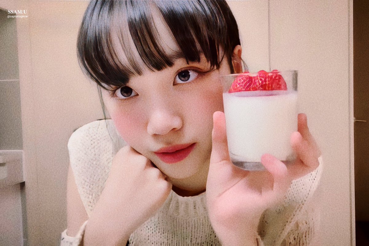 capturingkcw's tweet photo. 🍓🕯️

#김채원 #KIMCHAEWON #チェウォン
#르세라핌 #LE_SSERAFIM https://t.co/c0QHBLlj71