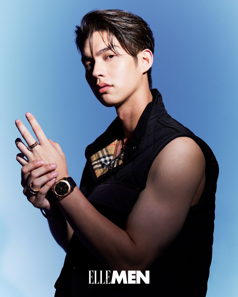 ElleMenThailand's tweet photo. สัมภาษณ์เอ็กซ์คลูซีฟ! บาลานซ์ใหม่ ‘ไบร์ท-วชิรวิชญ์’ @bbrightvc และอีกด้านของชีวิตที่คุณไม่เคยรู้มาก่อน

อ่านต่อได้ที่
https://t.co/DkYUVFc3j0

#ELLEMENjanuary 
#ELLEMENthailand
#bbrightvc 
#bulgari 
#bulgarithailand 
@GMMTV https://t.co/XG2Ch81eug