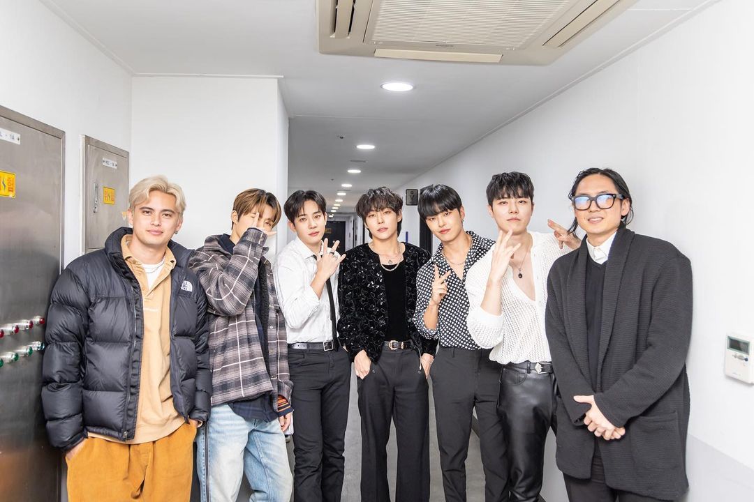 OUR FAVES IN ONE FRAME 🔥

LOOK: Record label Transparent Arts shares a photo of James Reid with South Korean band The Rose and soloist B.I. | 📷: @transparentfeed/Instagram