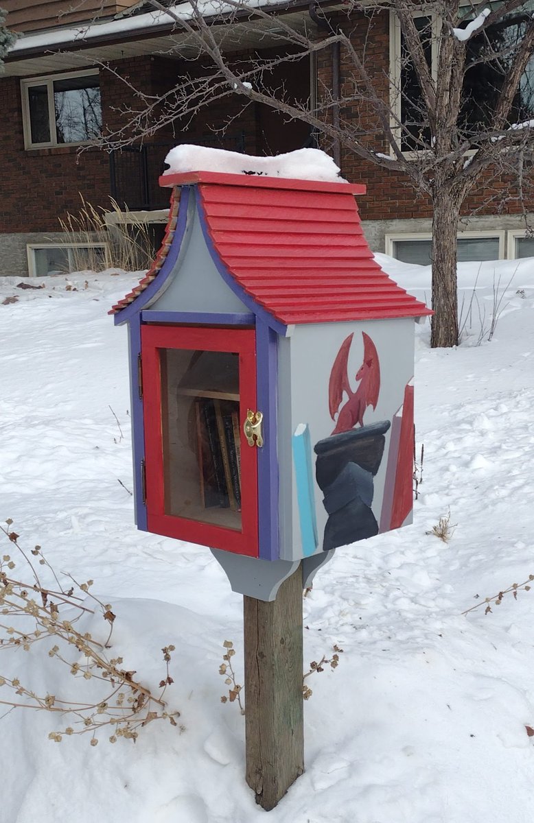 We discovered another Little Free Library in Bonnie Doon! This one is at 9323 96 Street. See photos and locations of all six (that we know of) at bonniedoon.ca/little-free-li… #TakeOneLeaveOne