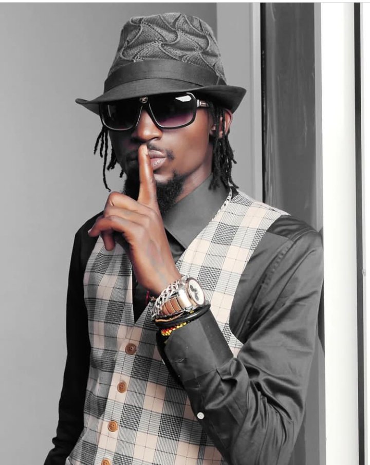 Akandwanaho7777's tweet photo. He would be a year Older today.
Keep Resting in Peace Moze.
Your  sweet Music and Voice is Missed.
The Uganda's Legend.
#RIPRadio https://t.co/VzDmhQpgyr