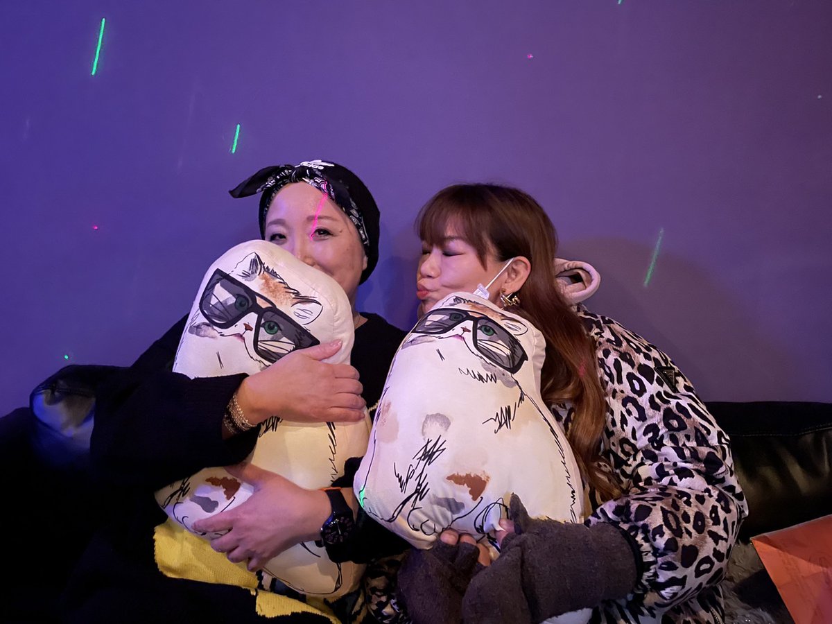 djhiyoco's tweet photo. DJ SAVE MY LIFE🎧️昨夜✨みっちゃん✨HAPPY BIRTHDAY🎉🎂🐥楽しい1年になります様に❤️LOVE❤️
#djhiyoco
#ワイドエイム 
#djsavemylife https://t.co/sEG7jYgcQx