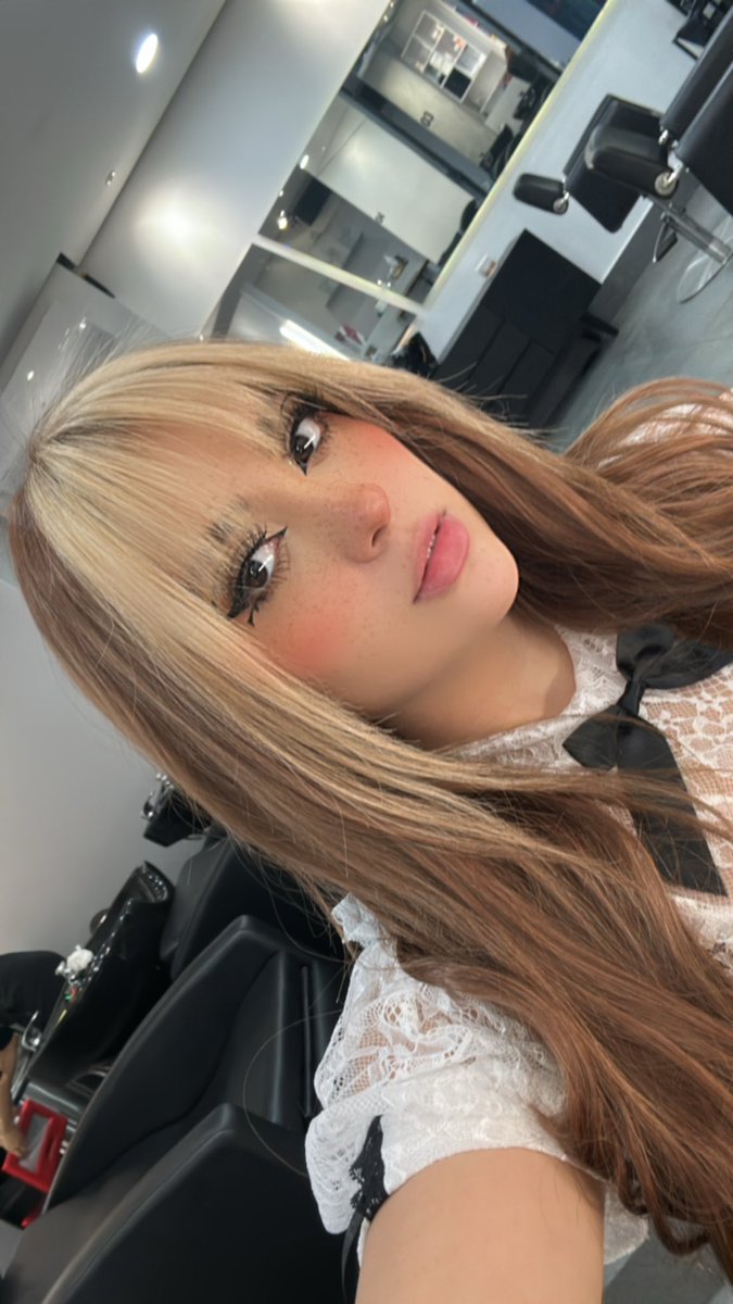 ARI 🍓✨ tweet media