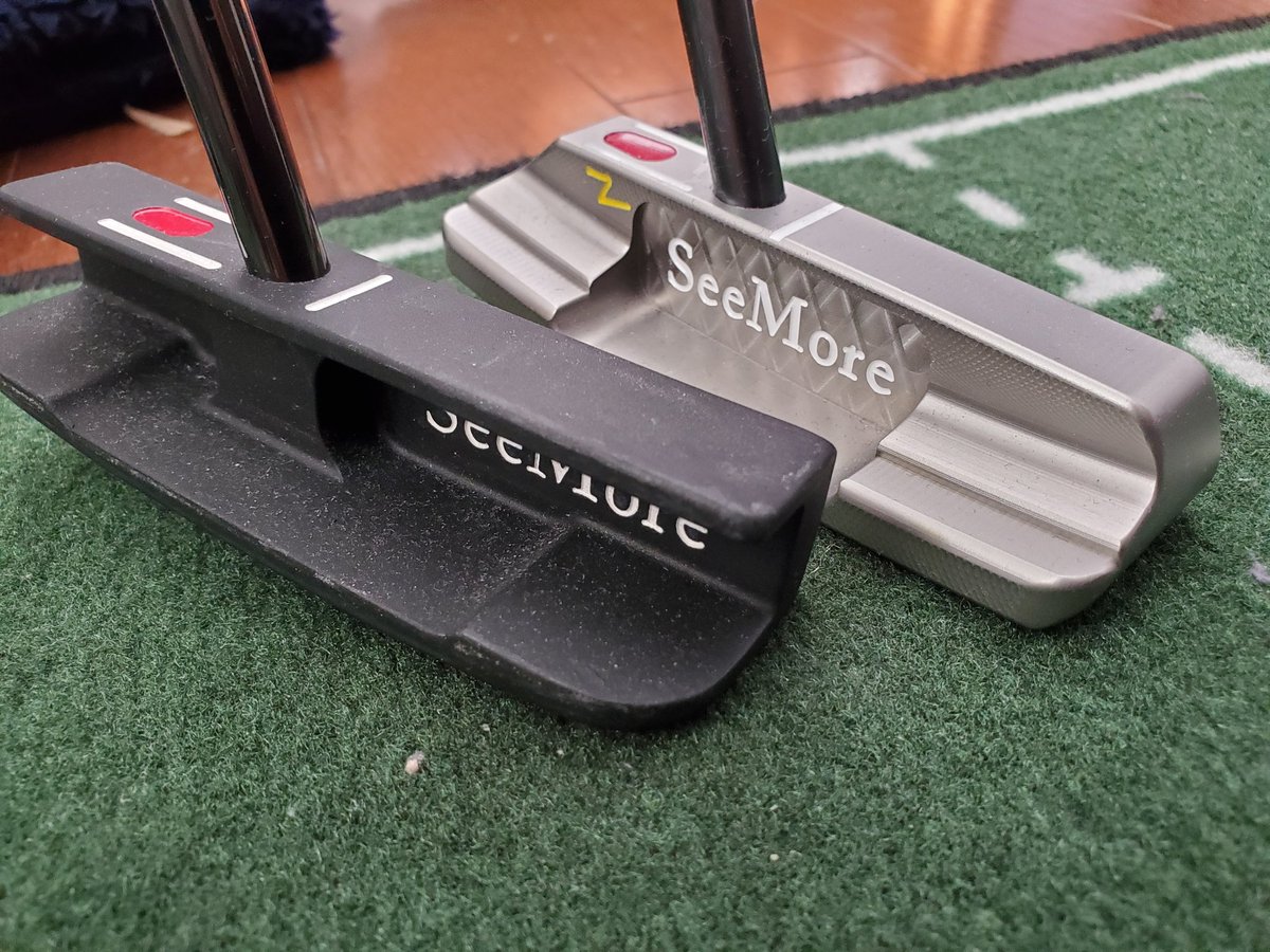 zousangolf's tweet photo. #seemoreputter
銀が9.5ft超の速いグリーン用だが9.0でも使用(タカカッタノデ)。測定上10歩距離で1-2歩違う。打感の柔らかい黒のブレードの方が厚いつもりでいたんだがこうやってみるとコの字になっていて、むしろ薄い。材質か。ショップでベターな製品に出会わないことに毎回ほっとしてる。
#ゴルフ https://t.co/mhNdHrJEbo