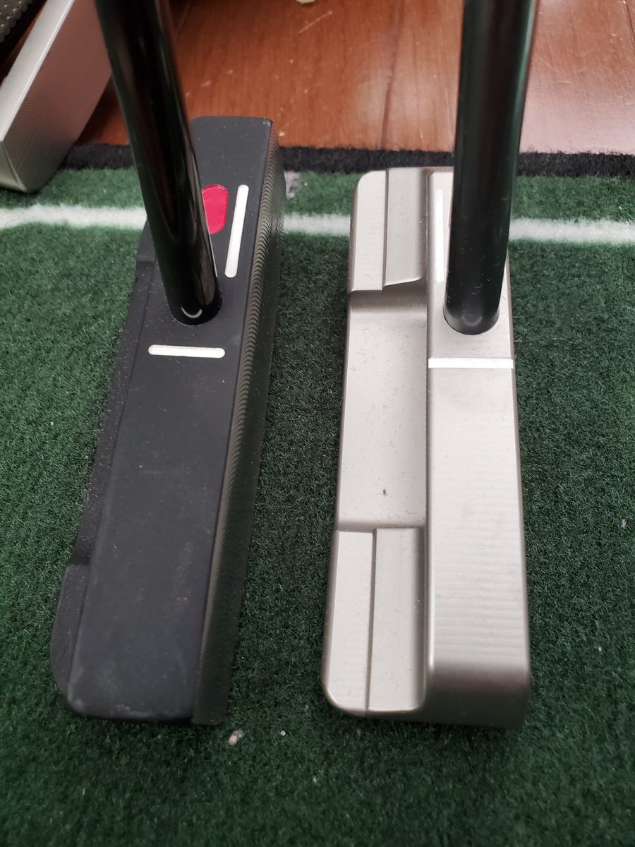 zousangolf's tweet photo. #seemoreputter
銀が9.5ft超の速いグリーン用だが9.0でも使用(タカカッタノデ)。測定上10歩距離で1-2歩違う。打感の柔らかい黒のブレードの方が厚いつもりでいたんだがこうやってみるとコの字になっていて、むしろ薄い。材質か。ショップでベターな製品に出会わないことに毎回ほっとしてる。
#ゴルフ https://t.co/mhNdHrJEbo